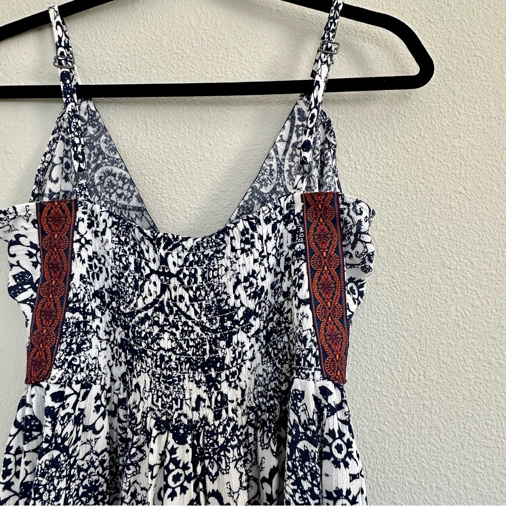 NWT Dress - Picture 4 of 5